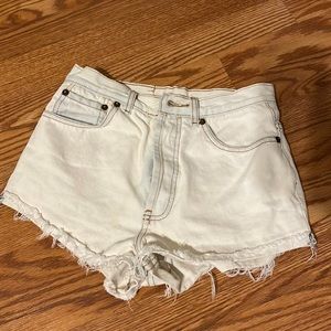 White Wash Levi Jean High-waisted Shorts size 24
